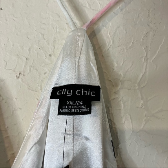 City Chic Lotus Lust Floral Maxi Dress in Ivory - Picture 13 of 15